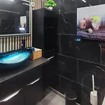 R Luxury Piscine Et Privatifs Дом отдыха Кольмар