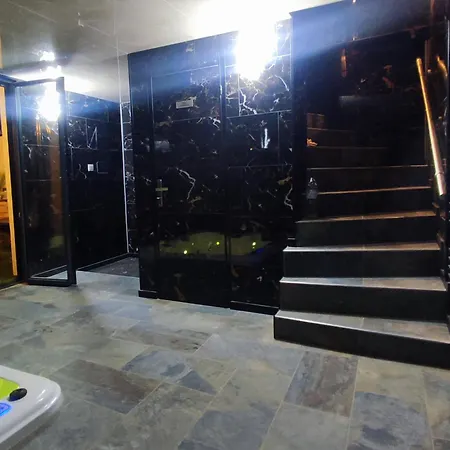 R Luxury Piscine Et Privatifs بيت للعطل كولمار