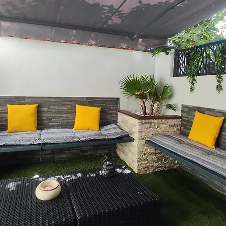 R Luxury Piscine Et Privatifs * Colmar